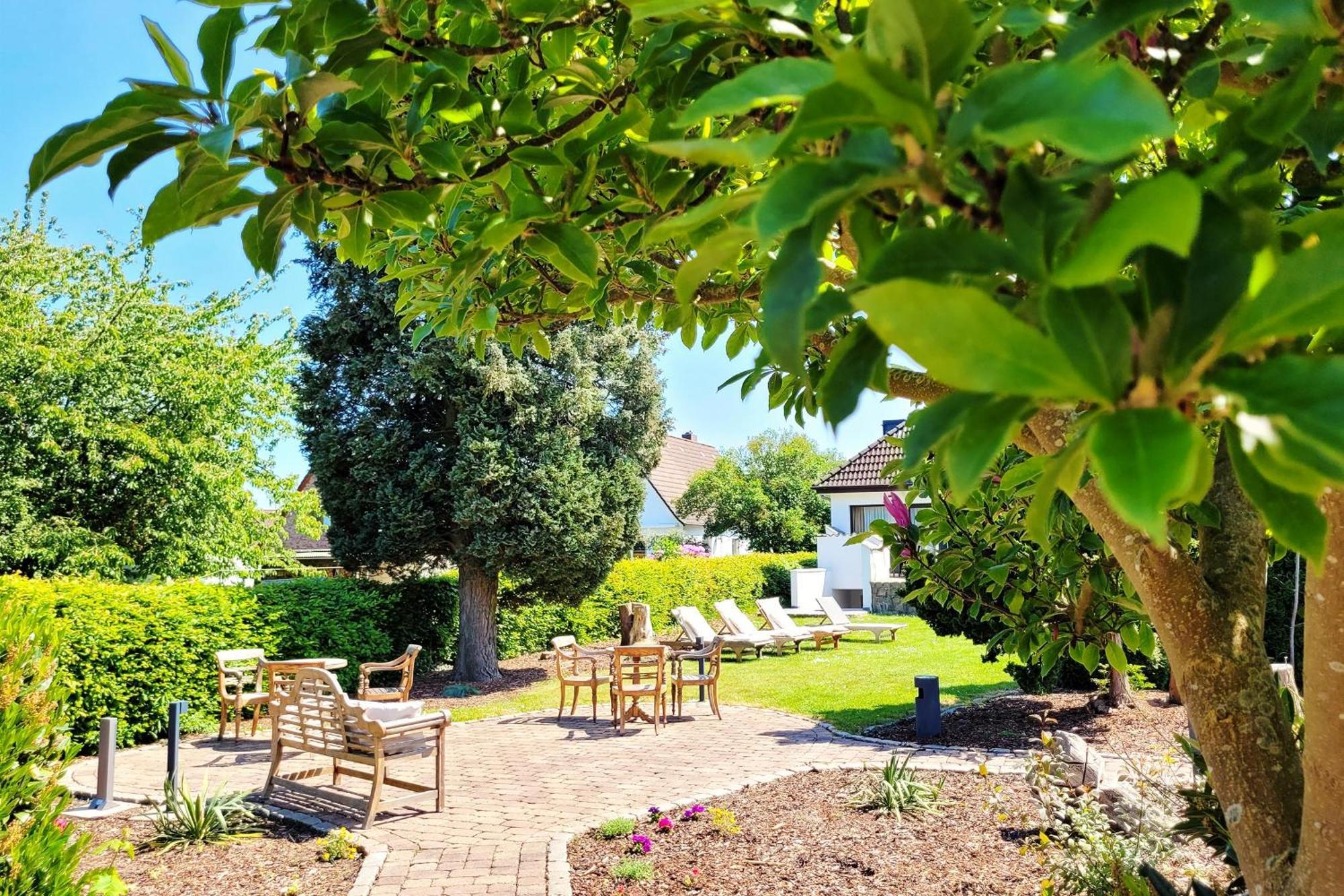 Strandnahe Ruheoase: Hochwertige Mit Terrasse Und Boxspringbett * Scharbeutz